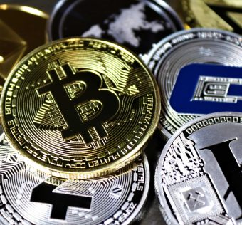 Golden coin reflecting the latest Bitcoin Trends 2026 in the US market